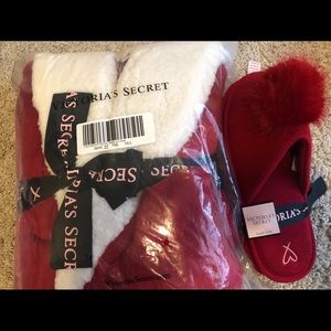 Victoria’s Secret Cozy Soft short Robe